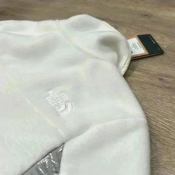 The North Face Girls’ Fleece Mashup Jacket, Large (Size 12) - Picture 12 of 14